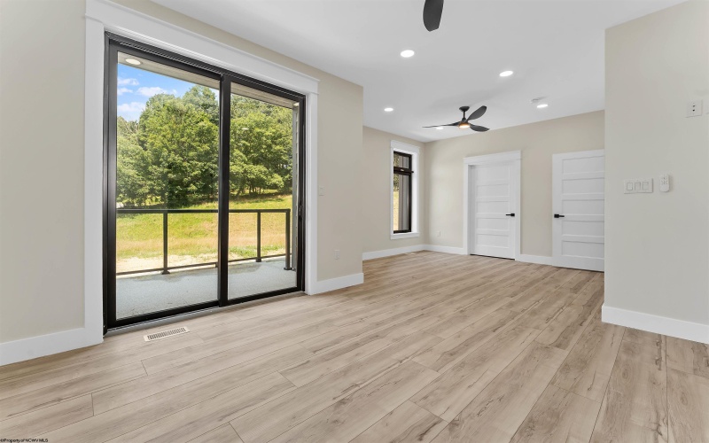 122 Tivoli Garden Drive, Morgantown, West Virginia 26508, 4 Bedrooms Bedrooms, 9 Rooms Rooms,4 BathroomsBathrooms,Single Family Attached,For Sale,Tivoli Garden,10163579