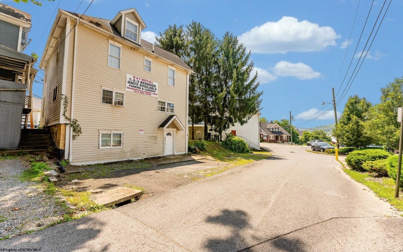 459 Dallas Street, Morgantown, West Virginia 26505, ,Multi-unit/income,For Sale,Dallas,10163591