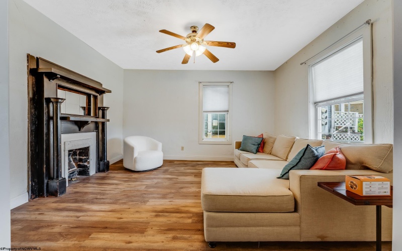 459 Dallas Street, Morgantown, West Virginia 26505, ,Multi-unit/income,For Sale,Dallas,10163591