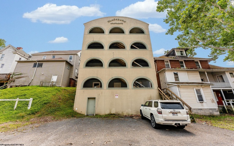 471 Dallas Street, Morgantown, West Virginia 26505, ,Multi-unit/income,For Sale,Dallas,10163592