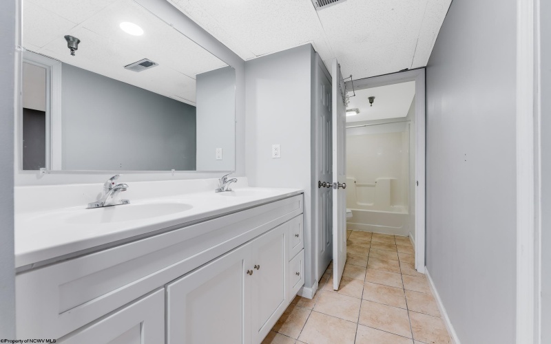 471 Dallas Street, Morgantown, West Virginia 26505, ,Multi-unit/income,For Sale,Dallas,10163592