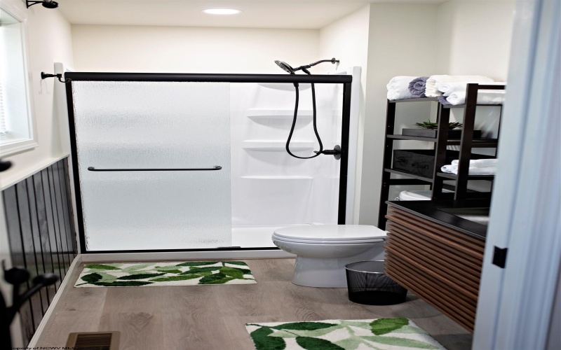 110 Edison Street, Nutter Fort, West Virginia 26301, 2 Bedrooms Bedrooms, 5 Rooms Rooms,3 BathroomsBathrooms,Residential Rentals,For Rent,Edison,10163583