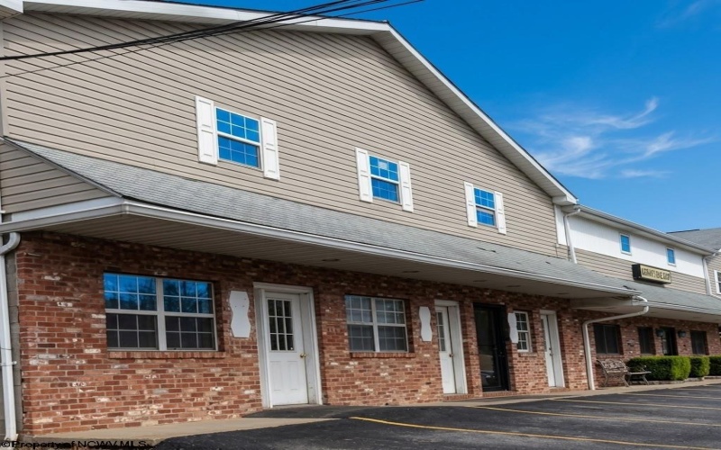 27 Trovato Street, Bridgeport, West Virginia 26330, 1 Bedroom Bedrooms, 4 Rooms Rooms,1 BathroomBathrooms,Residential Rentals,For Rent,Trovato,10163588