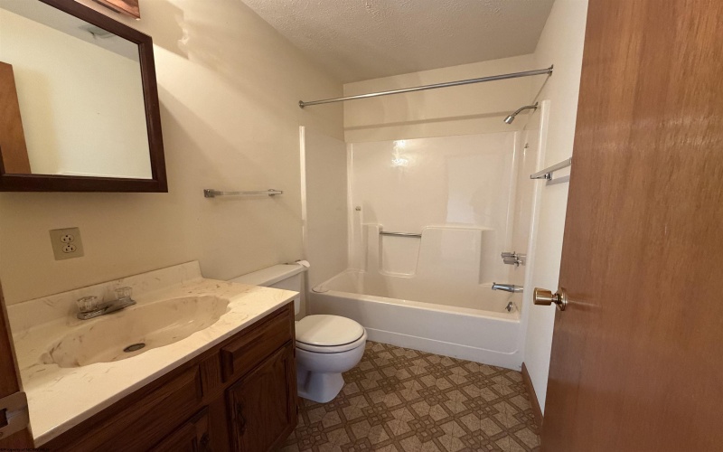 27 Trovato Street, Bridgeport, West Virginia 26330, 1 Bedroom Bedrooms, 4 Rooms Rooms,1 BathroomBathrooms,Residential Rentals,For Rent,Trovato,10163588