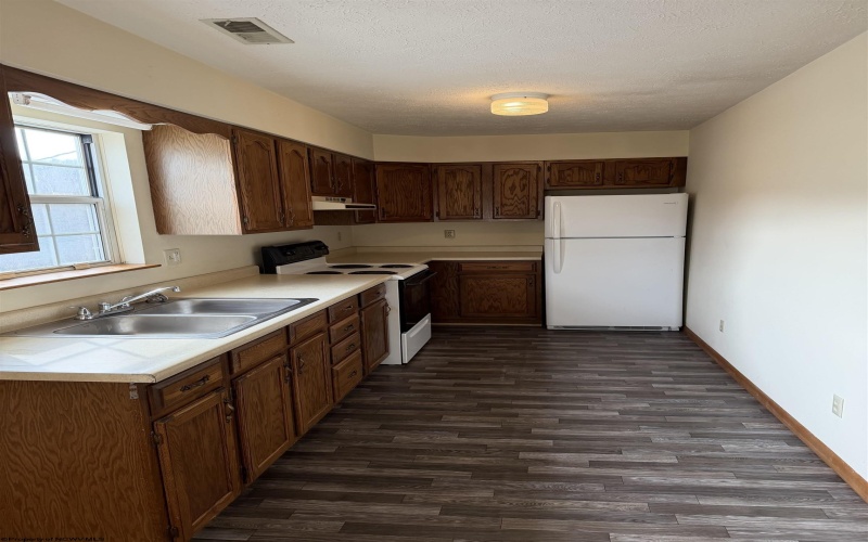 27 Trovato Street, Bridgeport, West Virginia 26330, 1 Bedroom Bedrooms, 4 Rooms Rooms,1 BathroomBathrooms,Residential Rentals,For Rent,Trovato,10163588