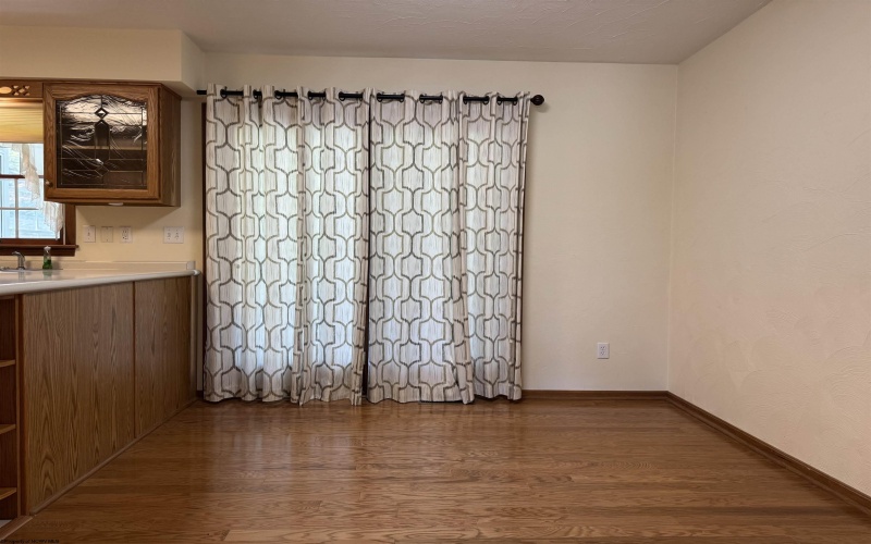 8 Franklin Court, Fairmont, West Virginia 26554-0000, 3 Bedrooms Bedrooms, 5 Rooms Rooms,2 BathroomsBathrooms,Single Family Detached,For Sale,Franklin,10163586