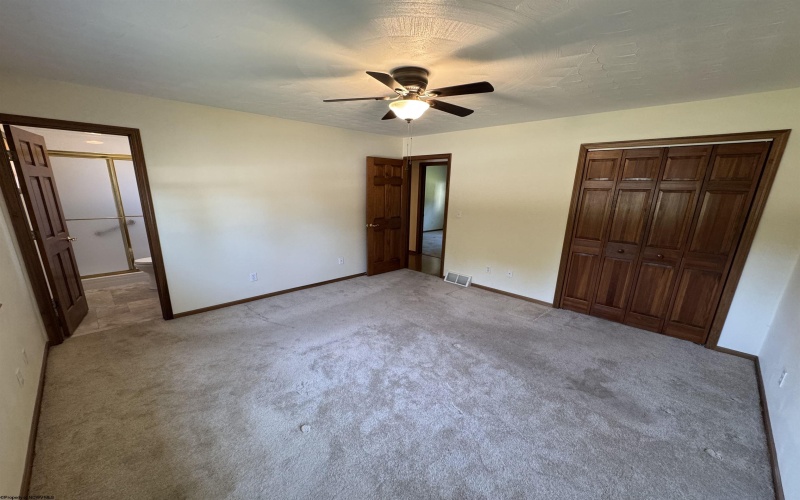 8 Franklin Court, Fairmont, West Virginia 26554-0000, 3 Bedrooms Bedrooms, 5 Rooms Rooms,2 BathroomsBathrooms,Single Family Detached,For Sale,Franklin,10163586