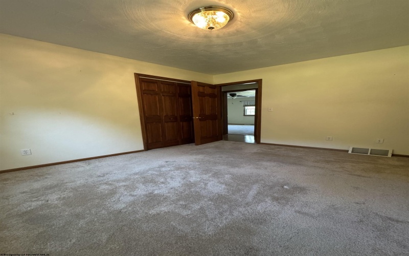 8 Franklin Court, Fairmont, West Virginia 26554-0000, 3 Bedrooms Bedrooms, 5 Rooms Rooms,2 BathroomsBathrooms,Single Family Detached,For Sale,Franklin,10163586