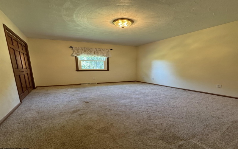 8 Franklin Court, Fairmont, West Virginia 26554-0000, 3 Bedrooms Bedrooms, 5 Rooms Rooms,2 BathroomsBathrooms,Single Family Detached,For Sale,Franklin,10163586