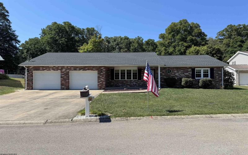 8 Franklin Court, Fairmont, West Virginia 26554-0000, 3 Bedrooms Bedrooms, 5 Rooms Rooms,2 BathroomsBathrooms,Single Family Detached,For Sale,Franklin,10163586