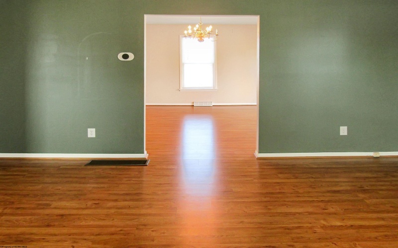 217 High Street, Kingwood, West Virginia 26537, 3 Bedrooms Bedrooms, 9 Rooms Rooms,3 BathroomsBathrooms,Single Family Detached,For Sale,High,10163585