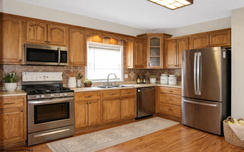 217 High Street, Kingwood, West Virginia 26537, 3 Bedrooms Bedrooms, 9 Rooms Rooms,3 BathroomsBathrooms,Single Family Detached,For Sale,High,10163585