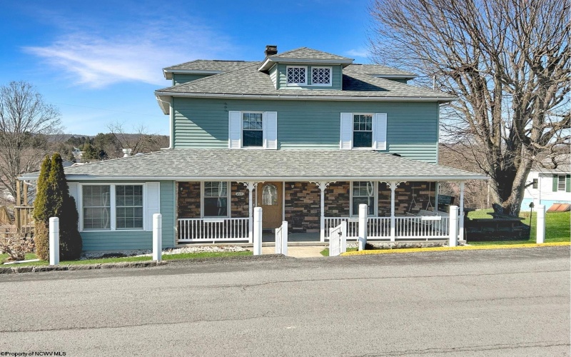 217 High Street, Kingwood, West Virginia 26537, 3 Bedrooms Bedrooms, 9 Rooms Rooms,3 BathroomsBathrooms,Single Family Detached,For Sale,High,10163585