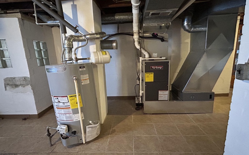 217 High Street, Kingwood, West Virginia 26537, 3 Bedrooms Bedrooms, 9 Rooms Rooms,3 BathroomsBathrooms,Single Family Detached,For Sale,High,10163585