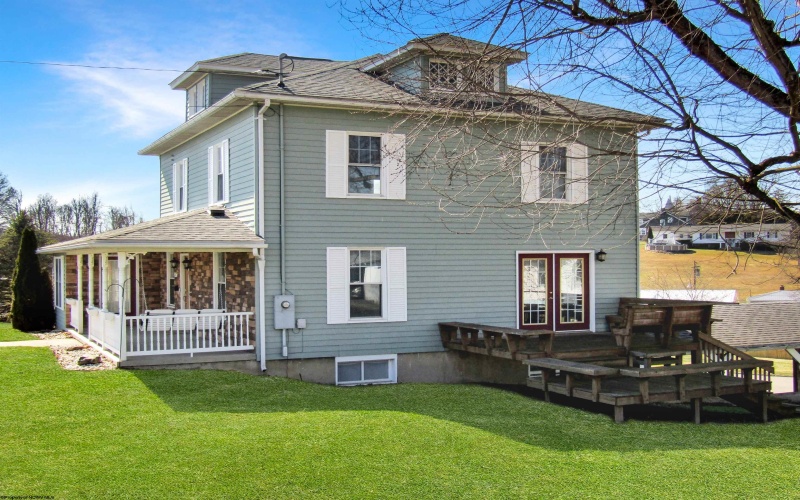 217 High Street, Kingwood, West Virginia 26537, 3 Bedrooms Bedrooms, 9 Rooms Rooms,3 BathroomsBathrooms,Single Family Detached,For Sale,High,10163585