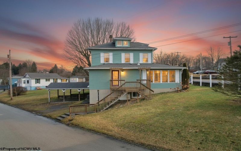 217 High Street, Kingwood, West Virginia 26537, 3 Bedrooms Bedrooms, 9 Rooms Rooms,3 BathroomsBathrooms,Single Family Detached,For Sale,High,10163585