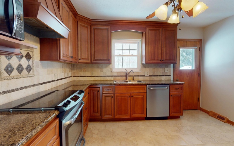 4554 Beverly Pike, Grafton, West Virginia 26354, 3 Bedrooms Bedrooms, 7 Rooms Rooms,2 BathroomsBathrooms,Single Family Detached,For Sale,Beverly,10163589