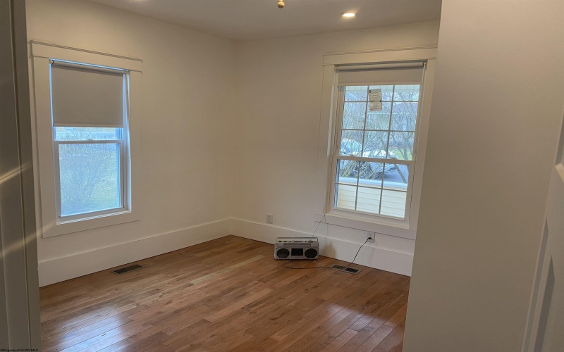 204 Ohio Avenue, Nutter Fort, West Virginia 26301, 2 Bedrooms Bedrooms, 6 Rooms Rooms,1 BathroomBathrooms,Single Family Detached,For Sale,Ohio,10163584