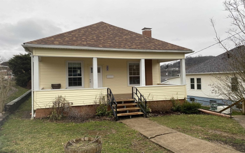 204 Ohio Avenue, Nutter Fort, West Virginia 26301, 2 Bedrooms Bedrooms, 6 Rooms Rooms,1 BathroomBathrooms,Single Family Detached,For Sale,Ohio,10163584
