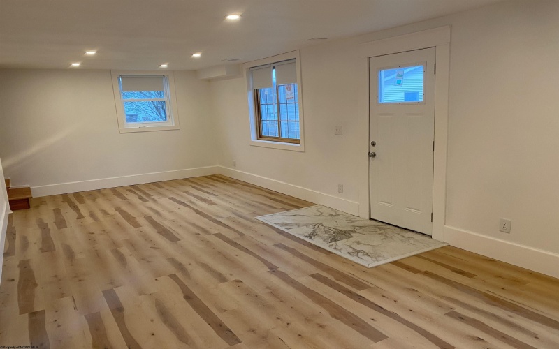 204 Ohio Avenue, Nutter Fort, West Virginia 26301, 2 Bedrooms Bedrooms, 6 Rooms Rooms,1 BathroomBathrooms,Single Family Detached,For Sale,Ohio,10163584