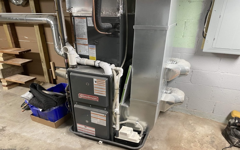 204 Ohio Avenue, Nutter Fort, West Virginia 26301, 2 Bedrooms Bedrooms, 6 Rooms Rooms,1 BathroomBathrooms,Single Family Detached,For Sale,Ohio,10163584