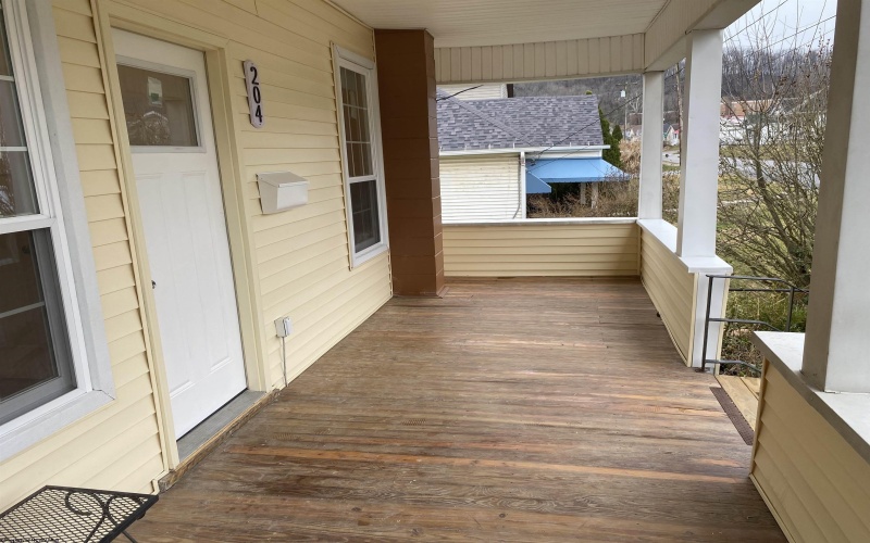 204 Ohio Avenue, Nutter Fort, West Virginia 26301, 2 Bedrooms Bedrooms, 6 Rooms Rooms,1 BathroomBathrooms,Single Family Detached,For Sale,Ohio,10163584