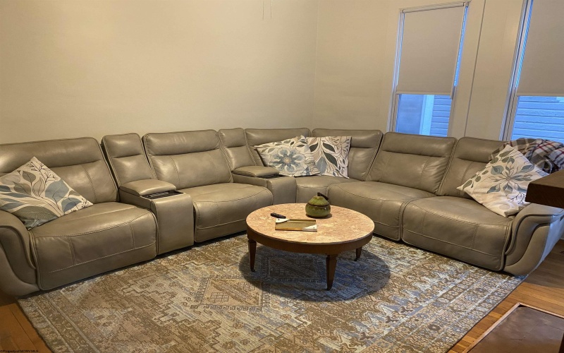 187 Pike Street, Clarksburg, West Virginia 26301, 5 Bedrooms Bedrooms, 11 Rooms Rooms,2 BathroomsBathrooms,Single Family Detached,For Sale,Pike,10163581