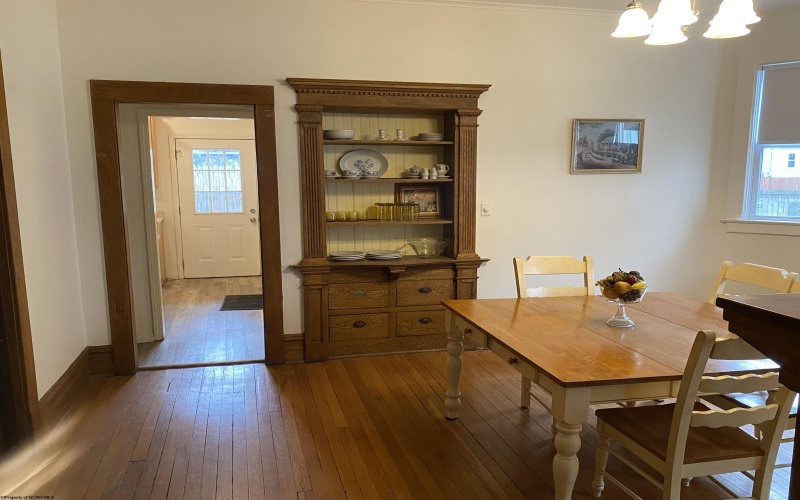 187 Pike Street, Clarksburg, West Virginia 26301, 5 Bedrooms Bedrooms, 11 Rooms Rooms,2 BathroomsBathrooms,Single Family Detached,For Sale,Pike,10163581