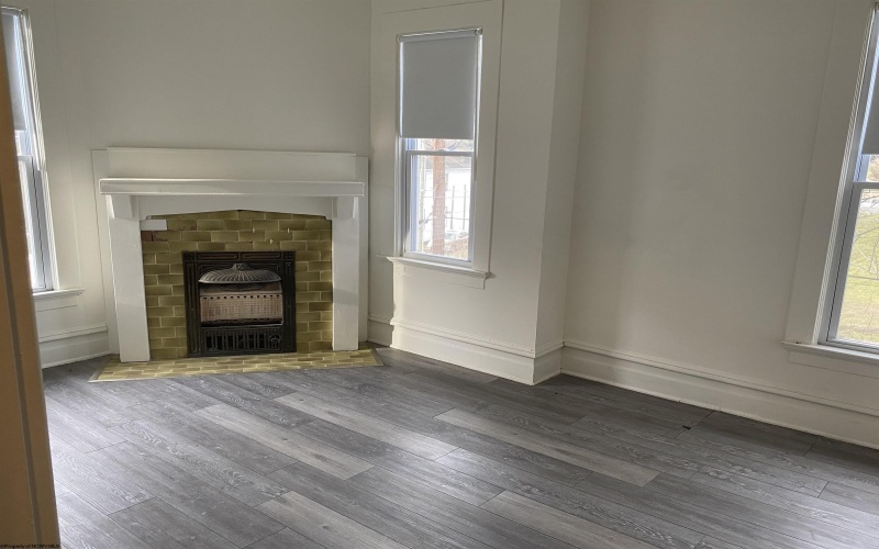 187 Pike Street, Clarksburg, West Virginia 26301, 5 Bedrooms Bedrooms, 11 Rooms Rooms,2 BathroomsBathrooms,Single Family Detached,For Sale,Pike,10163581