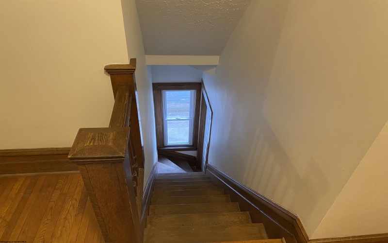 187 Pike Street, Clarksburg, West Virginia 26301, 5 Bedrooms Bedrooms, 11 Rooms Rooms,2 BathroomsBathrooms,Single Family Detached,For Sale,Pike,10163581