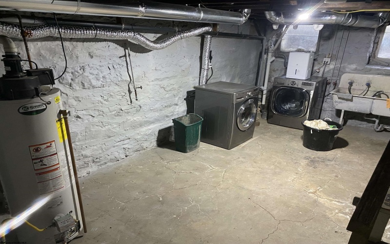 187 Pike Street, Clarksburg, West Virginia 26301, 5 Bedrooms Bedrooms, 11 Rooms Rooms,2 BathroomsBathrooms,Single Family Detached,For Sale,Pike,10163581