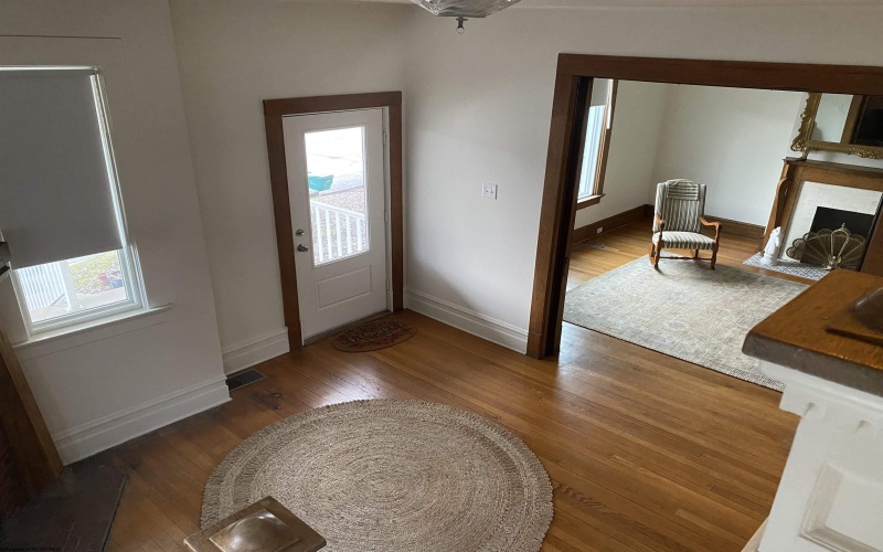 187 Pike Street, Clarksburg, West Virginia 26301, 5 Bedrooms Bedrooms, 11 Rooms Rooms,2 BathroomsBathrooms,Single Family Detached,For Sale,Pike,10163581