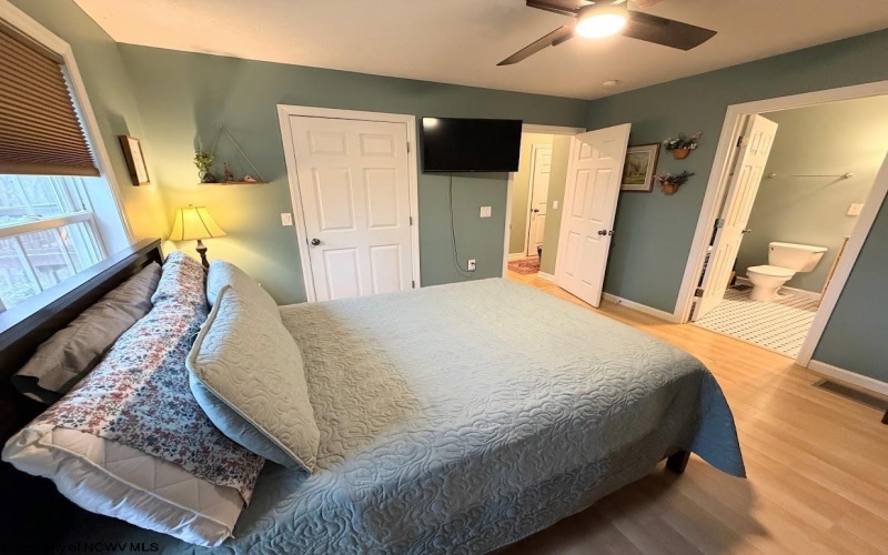 26 Oakton Drive, Morgantown, West Virginia 26508, 3 Bedrooms Bedrooms, 7 Rooms Rooms,2 BathroomsBathrooms,Single Family Detached,For Sale,Oakton,10163590