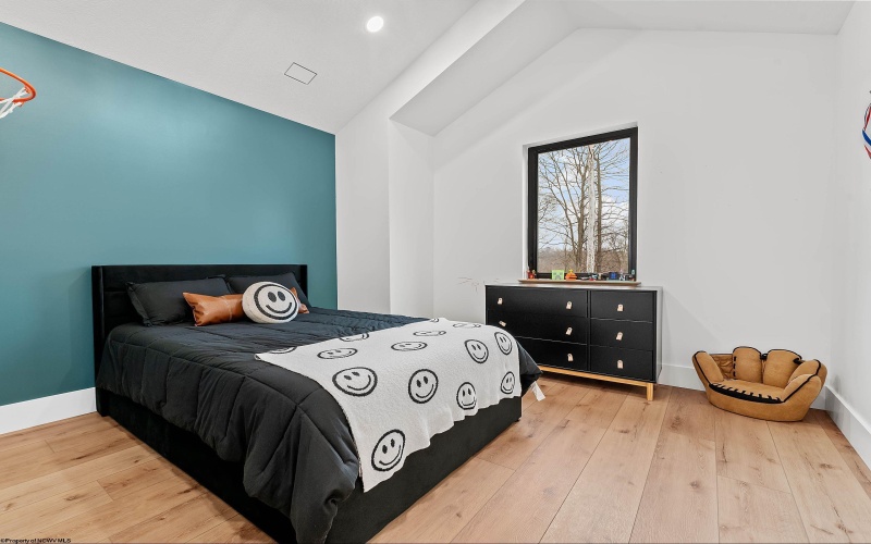 101 Haven Court, Morgantown, West Virginia 26508, 4 Bedrooms Bedrooms, 10 Rooms Rooms,3 BathroomsBathrooms,Single Family Detached,For Sale,Haven,10163587