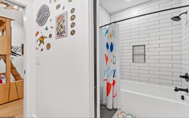 101 Haven Court, Morgantown, West Virginia 26508, 4 Bedrooms Bedrooms, 10 Rooms Rooms,3 BathroomsBathrooms,Single Family Detached,For Sale,Haven,10163587