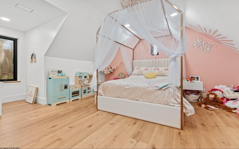 101 Haven Court, Morgantown, West Virginia 26508, 4 Bedrooms Bedrooms, 10 Rooms Rooms,3 BathroomsBathrooms,Single Family Detached,For Sale,Haven,10163587