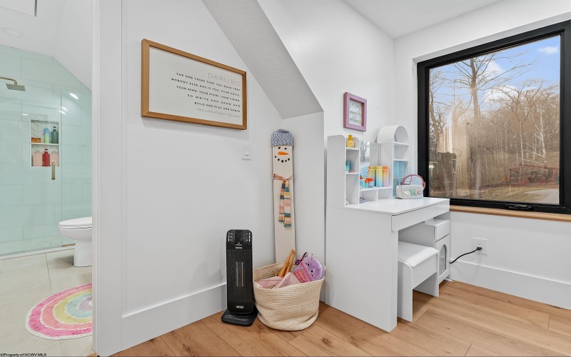 101 Haven Court, Morgantown, West Virginia 26508, 4 Bedrooms Bedrooms, 10 Rooms Rooms,3 BathroomsBathrooms,Single Family Detached,For Sale,Haven,10163587