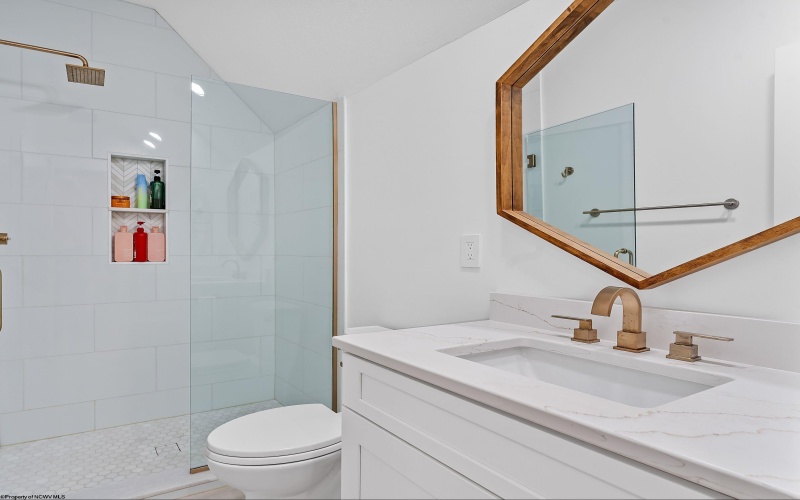 101 Haven Court, Morgantown, West Virginia 26508, 4 Bedrooms Bedrooms, 10 Rooms Rooms,3 BathroomsBathrooms,Single Family Detached,For Sale,Haven,10163587