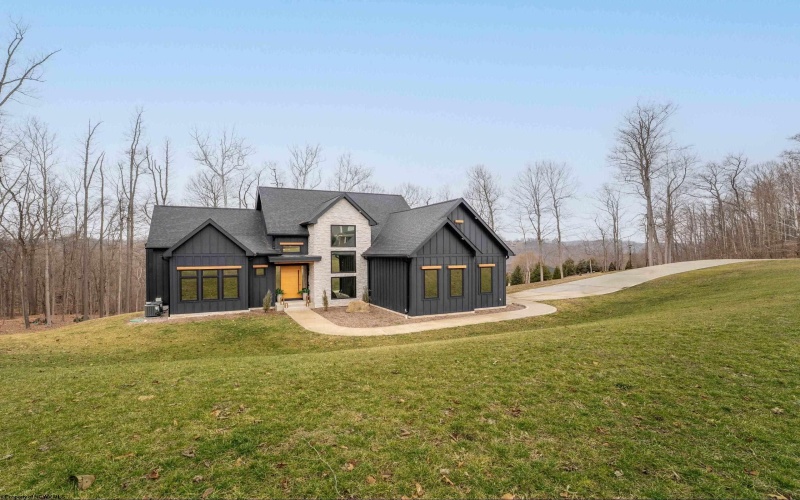 101 Haven Court, Morgantown, West Virginia 26508, 4 Bedrooms Bedrooms, 10 Rooms Rooms,3 BathroomsBathrooms,Single Family Detached,For Sale,Haven,10163587