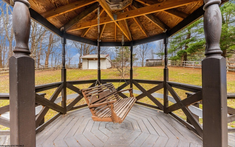 427 Aarons Creek Road, Morgantown, West Virginia 26508, 3 Bedrooms Bedrooms, 8 Rooms Rooms,2 BathroomsBathrooms,Single Family Detached,For Sale,Aarons Creek,10163596