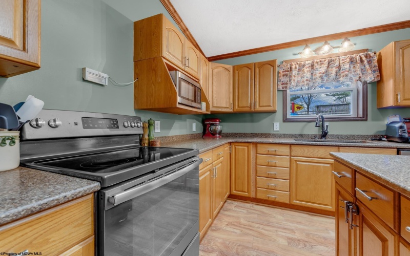 427 Aarons Creek Road, Morgantown, West Virginia 26508, 3 Bedrooms Bedrooms, 8 Rooms Rooms,2 BathroomsBathrooms,Single Family Detached,For Sale,Aarons Creek,10163596