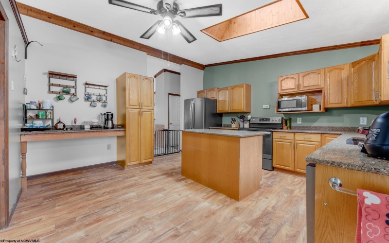 427 Aarons Creek Road, Morgantown, West Virginia 26508, 3 Bedrooms Bedrooms, 8 Rooms Rooms,2 BathroomsBathrooms,Single Family Detached,For Sale,Aarons Creek,10163596