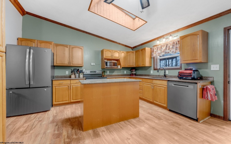 427 Aarons Creek Road, Morgantown, West Virginia 26508, 3 Bedrooms Bedrooms, 8 Rooms Rooms,2 BathroomsBathrooms,Single Family Detached,For Sale,Aarons Creek,10163596