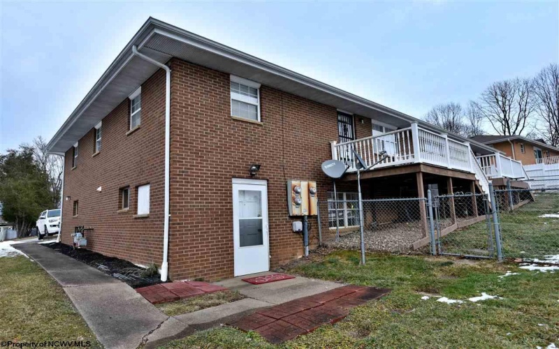 609 Hickory Street, Bridgeport, West Virginia 26330, 2 Bedrooms Bedrooms, 4 Rooms Rooms,1 BathroomBathrooms,Residential Rentals,For Rent,Hickory,10163600