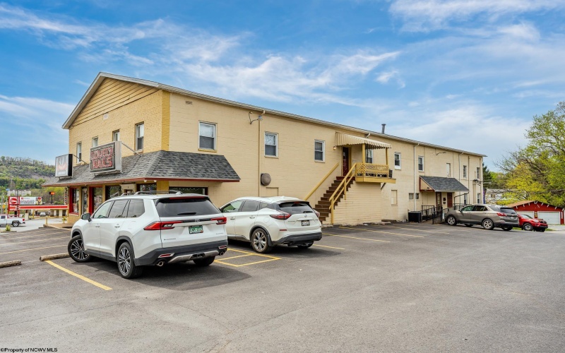 874 Fairmont Road, Morgantown, West Virginia 26501, 1 Bedroom Bedrooms, 3 Rooms Rooms,1 BathroomBathrooms,Residential Rentals,For Rent,Fairmont,10163605