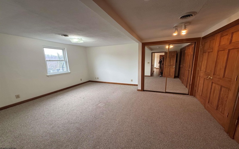 874 Fairmont Road, Morgantown, West Virginia 26501, 1 Bedroom Bedrooms, 3 Rooms Rooms,1 BathroomBathrooms,Residential Rentals,For Rent,Fairmont,10163605