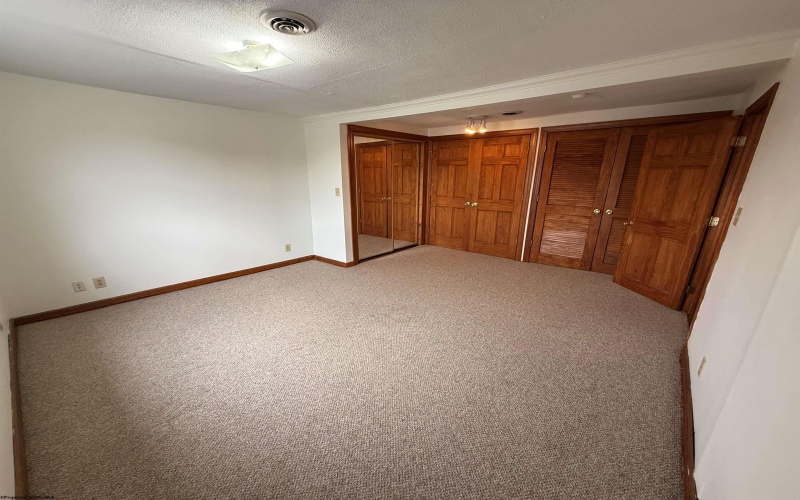 874 Fairmont Road, Morgantown, West Virginia 26501, 1 Bedroom Bedrooms, 3 Rooms Rooms,1 BathroomBathrooms,Residential Rentals,For Rent,Fairmont,10163605