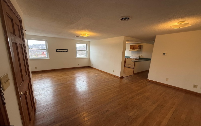 874 Fairmont Road, Morgantown, West Virginia 26501, 1 Bedroom Bedrooms, 3 Rooms Rooms,1 BathroomBathrooms,Residential Rentals,For Rent,Fairmont,10163605