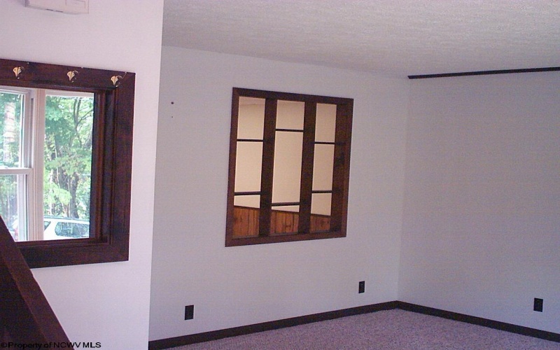 1205 Bartlow Street, Morgantown, West Virginia 26505-5241, 2 Bedrooms Bedrooms, 5 Rooms Rooms,2 BathroomsBathrooms,Residential Rentals,For Rent,Bartlow,10163608