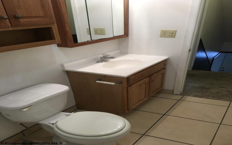 1205 Bartlow Street, Morgantown, West Virginia 26505-5241, 2 Bedrooms Bedrooms, 5 Rooms Rooms,2 BathroomsBathrooms,Residential Rentals,For Rent,Bartlow,10163608